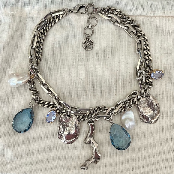 Alexander McQueen Coral Charm Chain
Choker Necklace - Picture 5 of 14